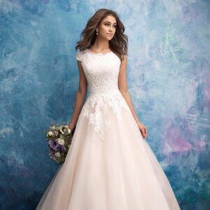 Allure Modest Bridal Collection Wedding Gown white SZ 10 NEW WITH TAG ON